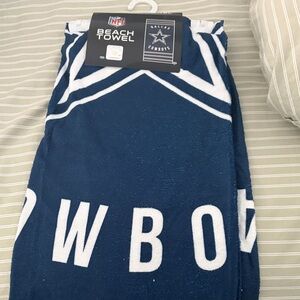 Dallas Cowboys NFL Beach Towel - Navy & White